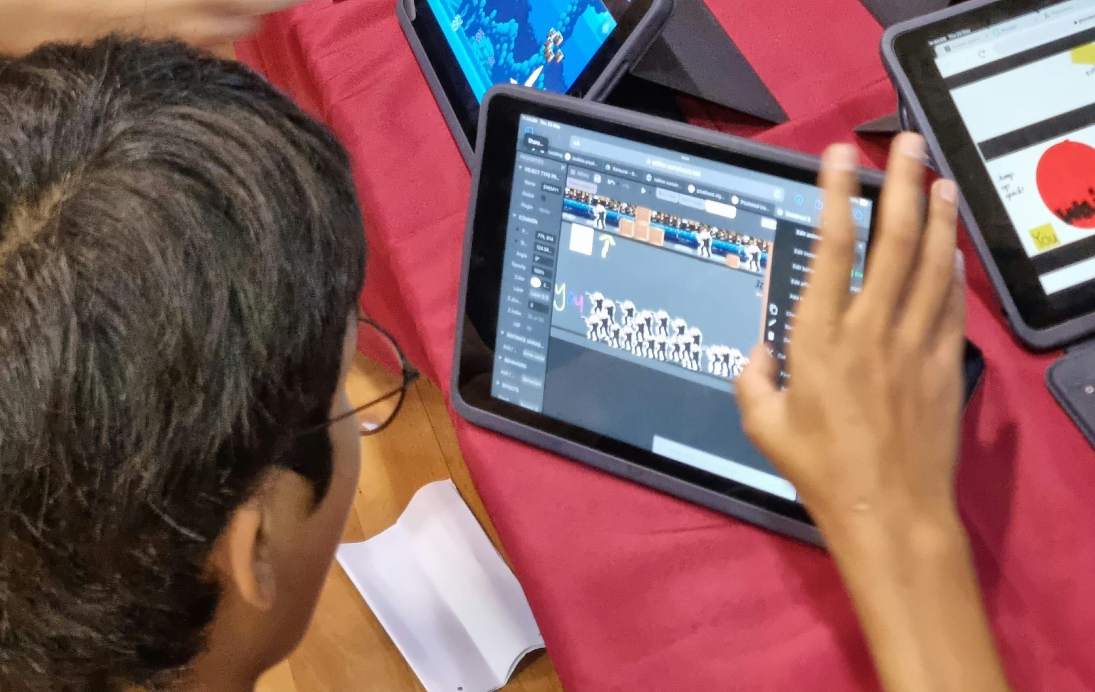 Kids in a Game Dev with Roblox class